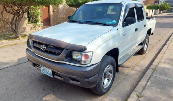 TOYOTA HILUX 2003 lleno