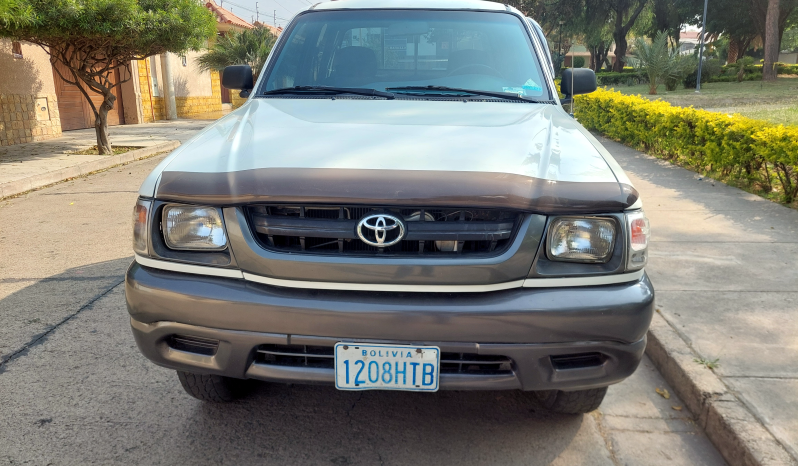 TOYOTA HILUX 2003 lleno