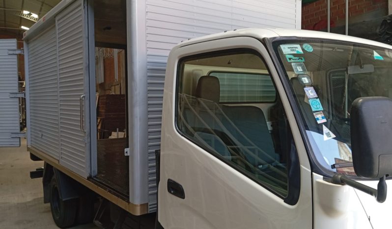 HINO DUTRO 2013 lleno